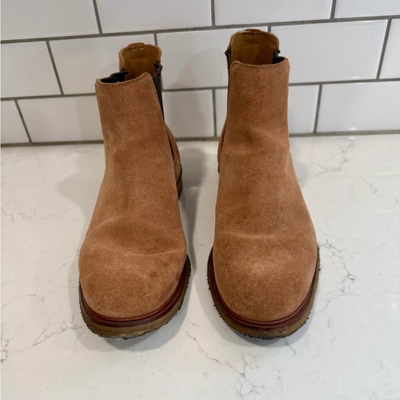 Clark’s Men’s Chelsea Boots main image 6